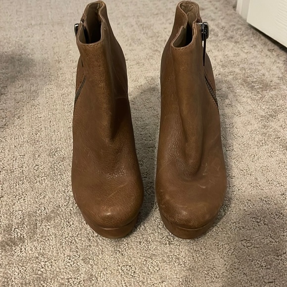 BNWT Gianni Bini Booties size 6.5 - Picture 1 of 5